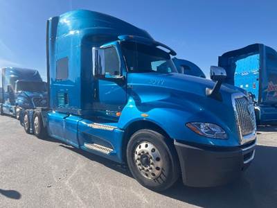 International LT625 Single Axle Sleeper Semi Truck - 73" Integral Sleeper, Cummins 400HP, 11 Speed Automatic