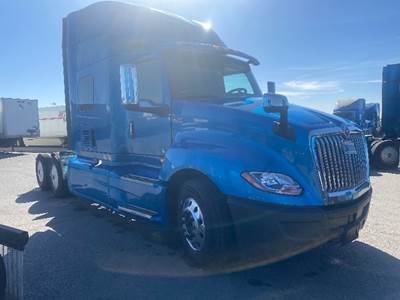 International LT625 Single Axle Sleeper Semi Truck - 73" Integral Sleeper, Cummins 400HP, 11 Speed Automatic