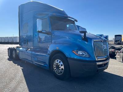 International LT625 Single Axle Sleeper Semi Truck - 73" Integral Sleeper, Cummins 400HP, 11 Speed Automatic