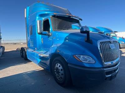 International LT625 Single Axle Sleeper Semi Truck - 73" Integral Sleeper, Cummins 400HP, 11 Speed Automatic
