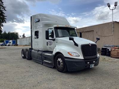 International LT625 Sleeper Semi Truck - 73" Integral Sleeper, Cummins 450HP, 12 Speed Automatic