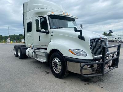 International LT625 Sleeper Semi Truck - 56" Integral Sleeper, Cummins 430HP, 10 Speed Automatic