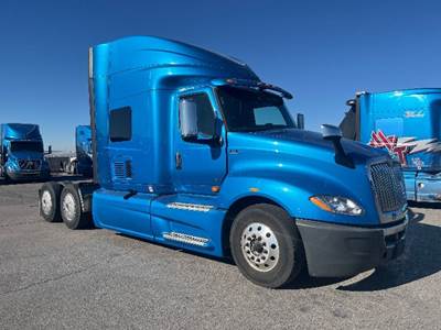 International LT625 Single Axle Sleeper Semi Truck - 73" Integral Sleeper, Cummins 400HP, 11 Speed Automatic