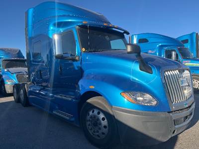 International LT625 Single Axle Sleeper Semi Truck - 73" Integral Sleeper, Cummins 400HP, 11 Speed Automatic
