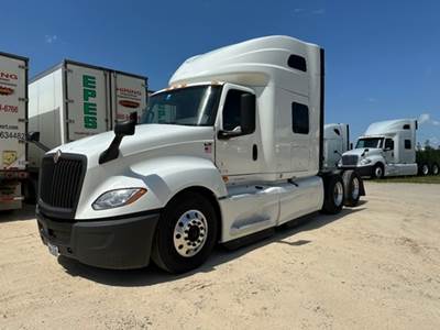 International LT625 Sleeper Semi Truck - Integral Sleeper