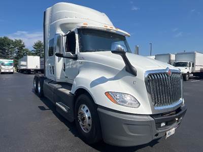 International LT625 Sleeper Semi Truck - 56" Integral Sleeper, Cummins 430HP, 10 Speed Automatic