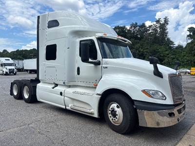 International LT625 Sleeper Semi Truck - 73" Integral Sleeper, Cummins 450HP, 12 Speed Automatic