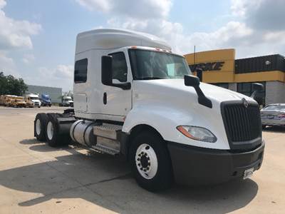 International LT625 Sleeper Semi Truck - 56" Integral Sleeper, Cummins 450HP, 10 Speed Automatic