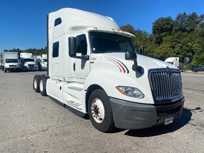 International LT625 Sleeper Semi Truck - 73" Integral Sleeper, Cummins 450HP, 12 Speed Automatic