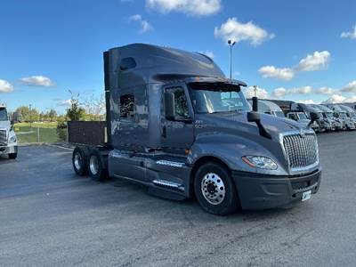 International LT625 Sleeper Semi Truck - 73" Integral Sleeper, Cummins 450HP, 12 Speed Automatic