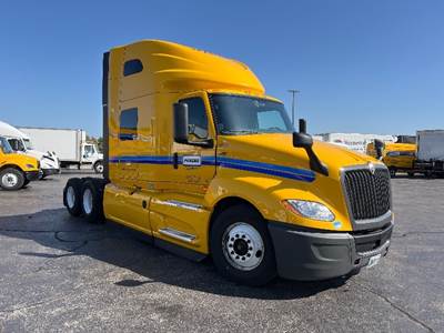 International LT625 Sleeper Semi Truck - 73" Integral Sleeper, Cummins 450HP, 12 Speed Automatic