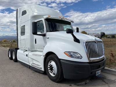 International LT625 Sleeper Semi Truck - 73" Integral Sleeper, Cummins 450HP, 12 Speed Automatic