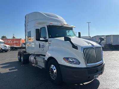 International LT625 Sleeper Semi Truck - 73" Integral Sleeper, Cummins 450HP, 10 Speed Automatic