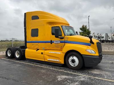 International LT625 Sleeper Semi Truck - 73" Integral Sleeper, Cummins 450HP, 12 Speed Automatic