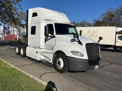 International LT625 Sleeper Semi Truck - 73" Integral Sleeper, Cummins 450HP, 12 Speed Automatic