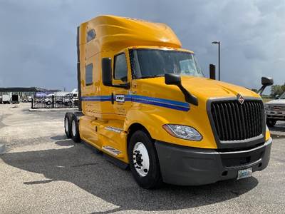 International LT625 Sleeper Semi Truck - 73" Integral Sleeper, Cummins 450HP, 12 Speed Automatic
