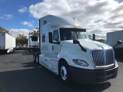 International LT625 Sleeper Semi Truck - 73" Integral Sleeper, Cummins 450HP, 12 Speed Automatic