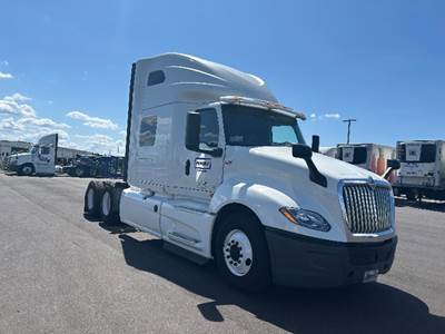 International LT625 Sleeper Semi Truck - 73" Integral Sleeper, Cummins 450HP, 12 Speed Automatic