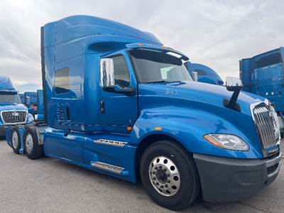 International LT625 Single Axle Sleeper Semi Truck - 73" Integral Sleeper, Cummins 400HP, 11 Speed Automatic