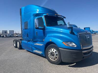 International LT625 Single Axle Sleeper Semi Truck - 73" Integral Sleeper, Cummins 400HP, 11 Speed Automatic