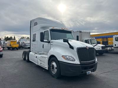 International LT625 Sleeper Semi Truck - 73" Integral Sleeper, Cummins 450HP, 12 Speed Automatic