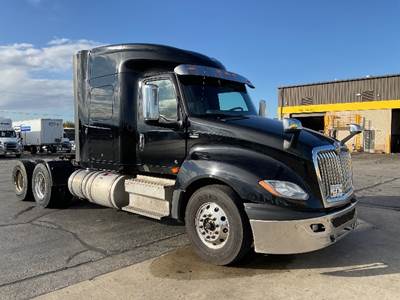 International LT625 Sleeper Semi Truck - 56" Integral Sleeper, Cummins 450HP, 12 Speed Automatic