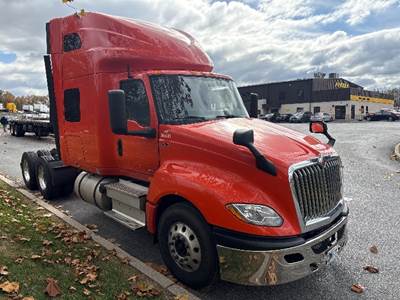 International LT625 Sleeper Semi Truck - 73" Integral Sleeper, 450HP, 12 Speed Automatic