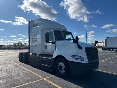 International LT625 Sleeper Semi Truck - 73" Integral Sleeper, Cummins 450HP, 12 Speed Automatic