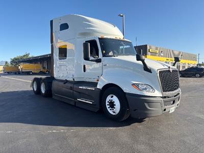 International LT625 Sleeper Semi Truck - 73" Integral Sleeper, Cummins 450HP, 12 Speed Automatic
