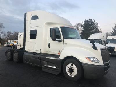 International LT625 Sleeper Semi Truck - 73" Integral Sleeper, Cummins 450HP, 12 Speed Automatic