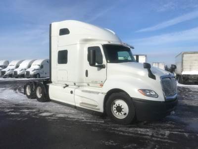 International LT625 Sleeper Semi Truck - 73" Integral Sleeper, Cummins 450HP, 12 Speed Automatic