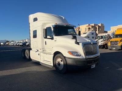International LT625 Sleeper Semi Truck - 73" Integral Sleeper, Cummins 450HP, 10 Speed Automatic