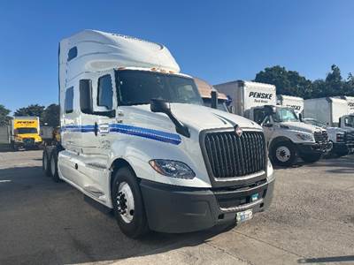 International LT625 Sleeper Semi Truck - 73" Integral Sleeper, Cummins 450HP, 12 Speed Automatic