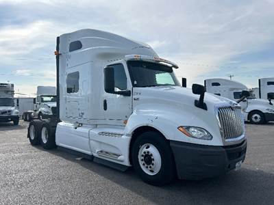 International LT625 Sleeper Semi Truck - 73" Integral Sleeper, Cummins 450HP, 12 Speed Automatic