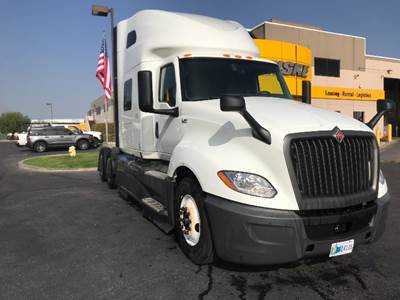 International LT625 Sleeper Semi Truck - 73" Integral Sleeper, Cummins 450HP, 12 Speed Automatic