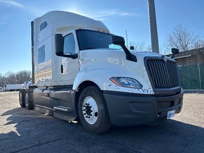International LT625 Sleeper Semi Truck - 73" Integral Sleeper, Cummins 450HP, 12 Speed Automatic