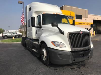 International LT625 Sleeper Semi Truck - 73" Integral Sleeper, Cummins 450HP, 12 Speed Automatic