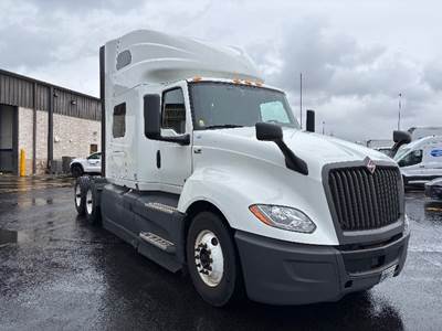International LT625 Sleeper Semi Truck - 73" Integral Sleeper, Cummins 450HP, 12 Speed Automatic