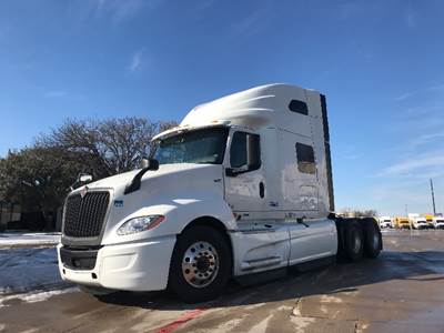 International LT625 Sleeper Semi Truck - 73" Integral Sleeper, Cummins 450HP, 12 Speed Automatic