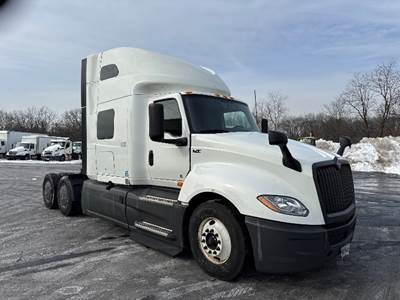International LT625 Sleeper Semi Truck - 73" Integral Sleeper, Cummins 450HP, 12 Speed Automatic