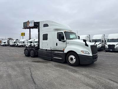 International LT625 Sleeper Semi Truck - 73" Integral Sleeper, Cummins 450HP, 12 Speed Automatic