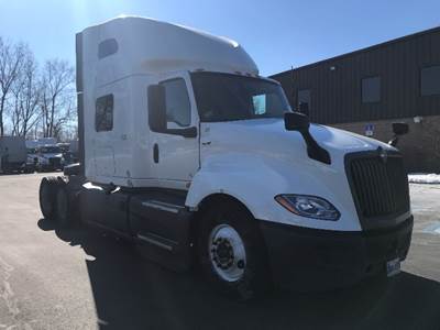 International LT625 Sleeper Semi Truck - 73" Integral Sleeper, Cummins 450HP, 12 Speed Automatic