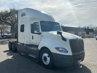 International LT625 Sleeper Semi Truck - 73" Integral Sleeper, Cummins 450HP, 12 Speed Automatic