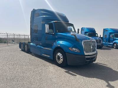 International LT625 Single Axle Sleeper Semi Truck - 73" Integral Sleeper, Cummins 400HP, 11 Speed Automatic