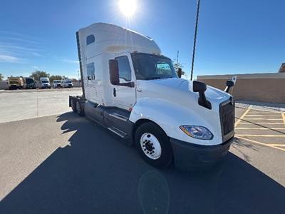 International LT625 Sleeper Semi Truck - 73" Integral Sleeper, Cummins 450HP, 12 Speed Automatic