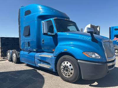 International LT625 Single Axle Sleeper Semi Truck - 73" Integral Sleeper, Cummins 400HP, 11 Speed Automatic