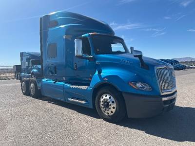International LT625 Single Axle Sleeper Semi Truck - 73" Integral Sleeper, Cummins 400HP, 11 Speed Automatic