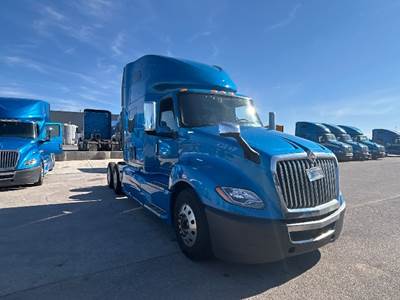 International LT625 Single Axle Sleeper Semi Truck - 73" Integral Sleeper, Cummins 400HP, 11 Speed Automatic