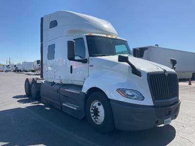 International LT625 Sleeper Semi Truck - 73" Integral Sleeper, Cummins 450HP, 12 Speed Automatic
