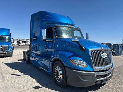 International LT625 Single Axle Sleeper Semi Truck - 73" Integral Sleeper, Cummins 400HP, 11 Speed Automatic